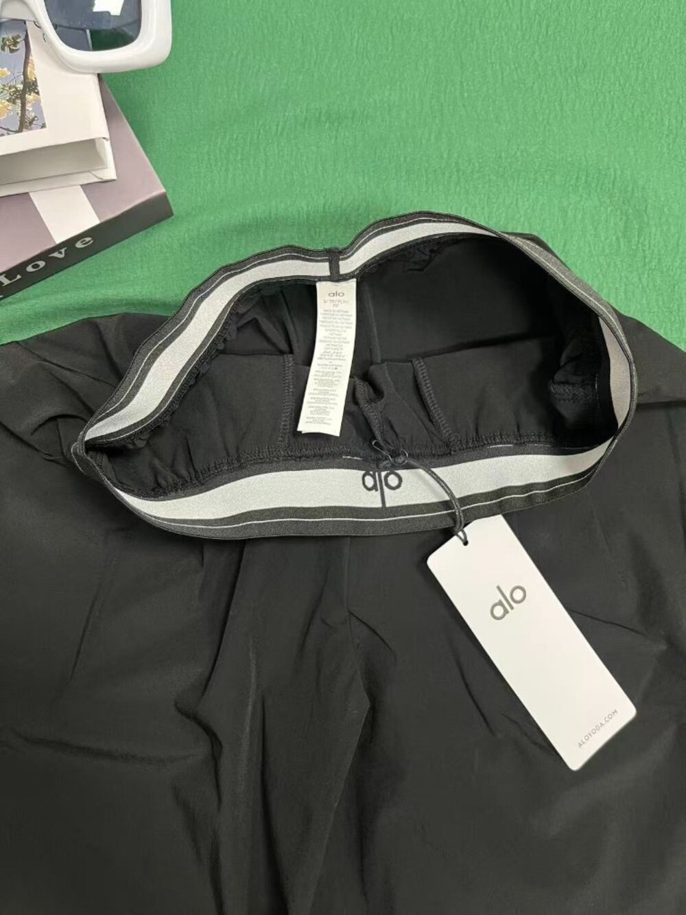 Brand new🏇 ALO Yoga Suit Up Trouser (Regular) Commuting pants🖤 - Picture 3 of 8
